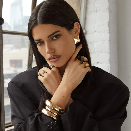 Pyramid Studs - Gold Grande