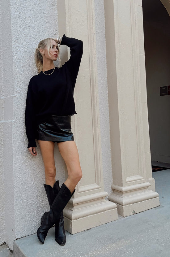 Suzy Boyfriend Crewneck Sweater - Black